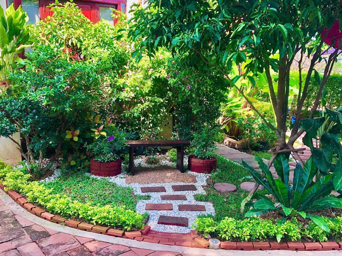 Baan Lhang Wangh บ้านหลังวัง Phitsanulok Exterior foto
